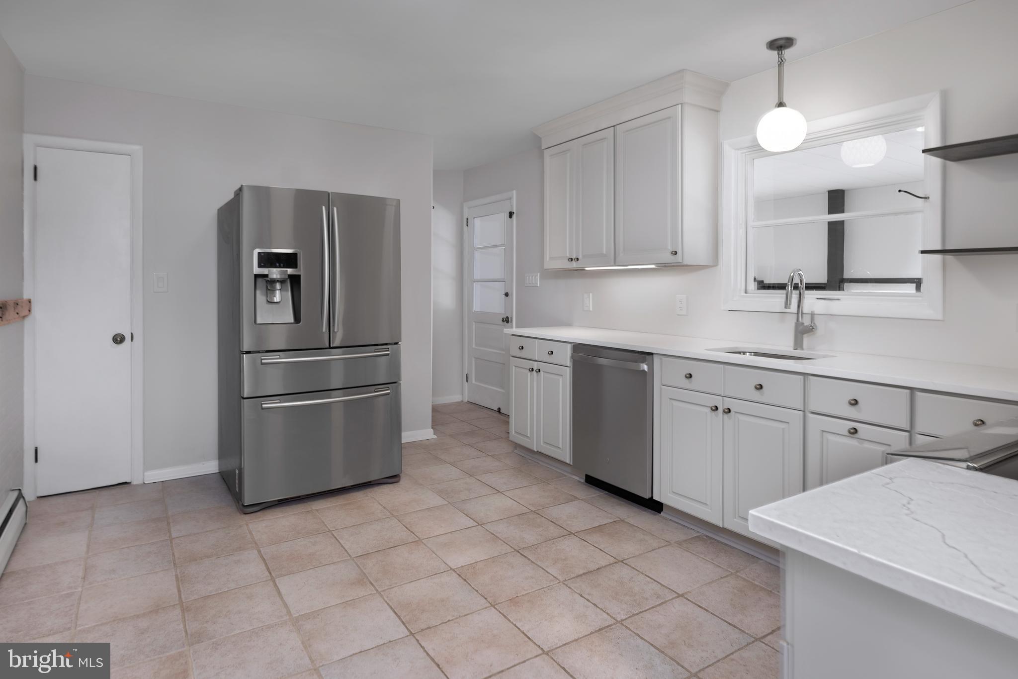 4 New Road Lambertville, NJ 08530 - Photo 8 of 38 Gallery Image 8