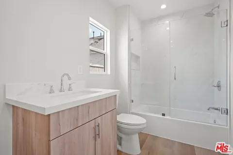 $1,599,000 | 1563 East Elizabeth Street, Pasadena, CA 91104