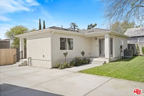 $1,599,000 | 1563 East Elizabeth Street, Pasadena, CA 91104