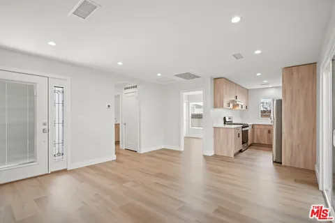 $1,599,000 | 1563 East Elizabeth Street, Pasadena, CA 91104