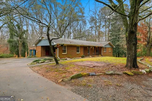 $2,400 | 8435 Campbellton Fai Road, Fairburn, GA 30213