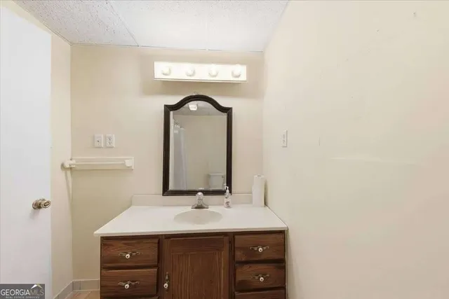 $2,400 | 8435 Campbellton Fai Road, Fairburn, GA 30213