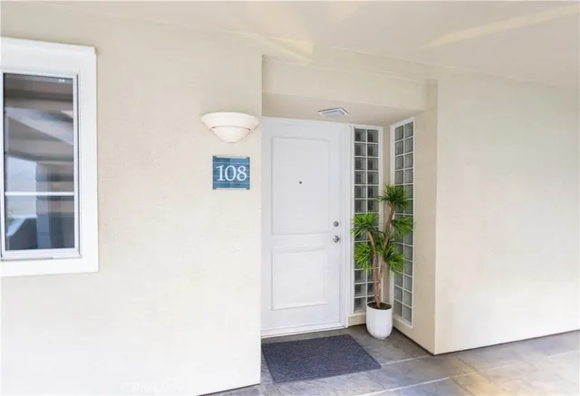 an entryway at livingroom with furniture