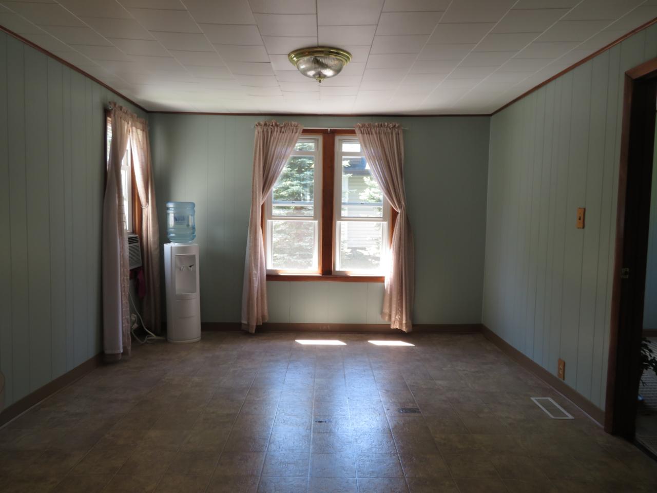 1223 Iverson Street Rhinelander, WI 54501 - Photo 5 of 18 Gallery Image 5