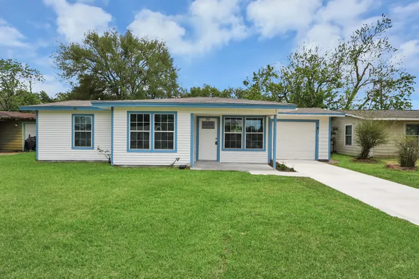 $1,650 | 3511 Palm Avenue, Texas City, TX 77590