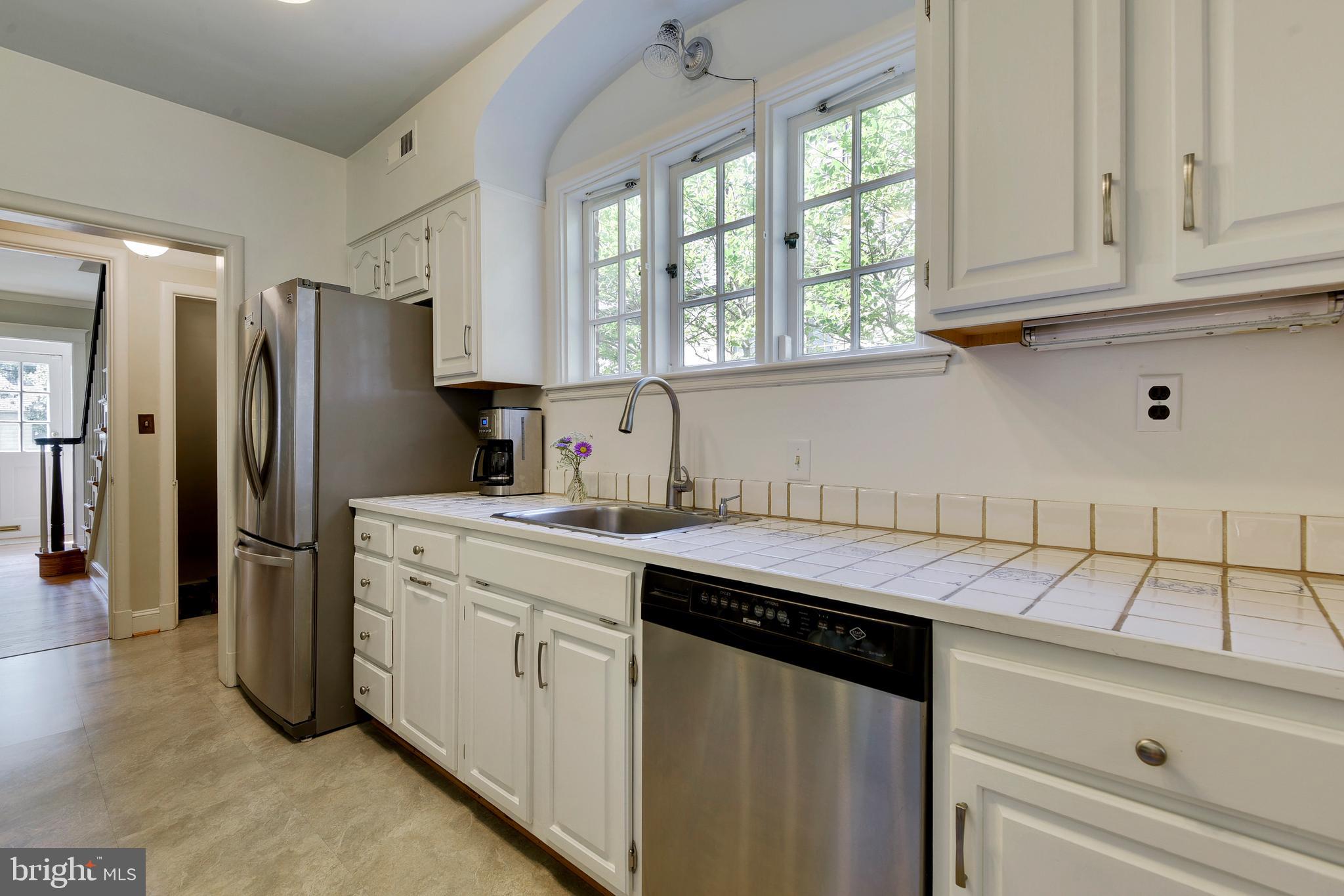 4127 Westview Road Baltimore, MD 21218 - Photo 14 of 43 Kitchen with stainless steel appliances