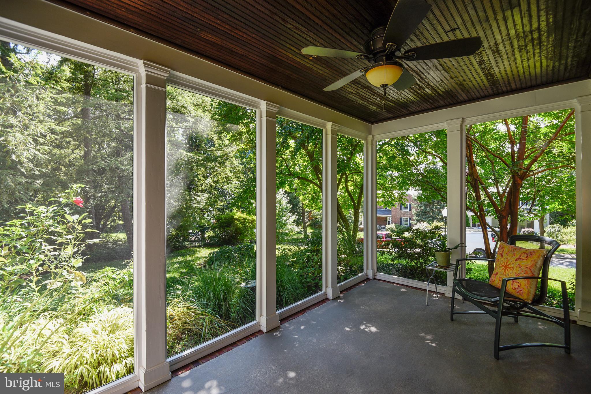 4127 Westview Road Baltimore, MD 21218 - Photo 20 of 43 Screened porch