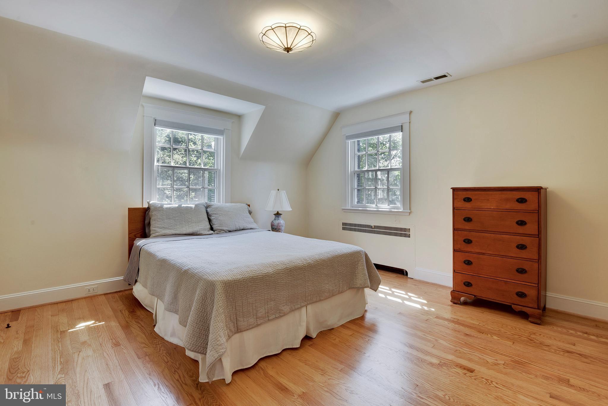 4127 Westview Road Baltimore, MD 21218 - Photo 21 of 43 Master bedroom
