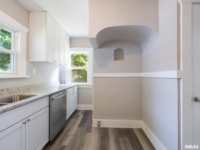 $67,000 | 600 East Virginia Avenue, Peoria, IL 61603