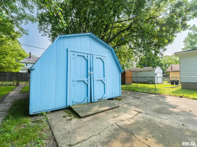 $67,000 | 600 East Virginia Avenue, Peoria, IL 61603