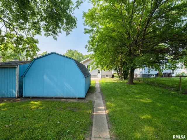$67,000 | 600 East Virginia Avenue, Peoria, IL 61603