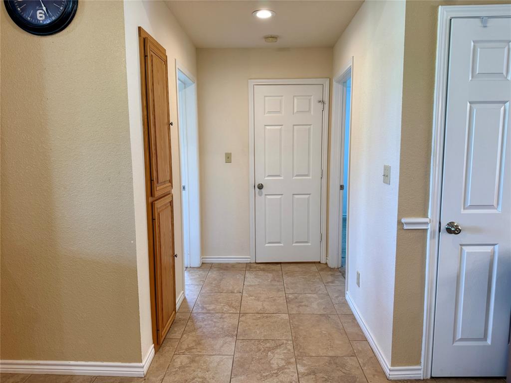 107 Ridgeview Whitney, TX 76692 - Photo 12 of 37 Gallery Image 12