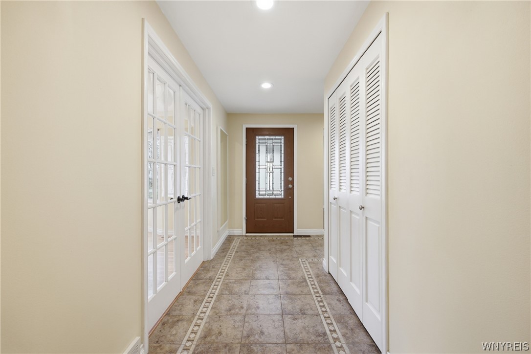 28 Fox Chapel Road Amherst, NY 14221 - Photo 13 of 38