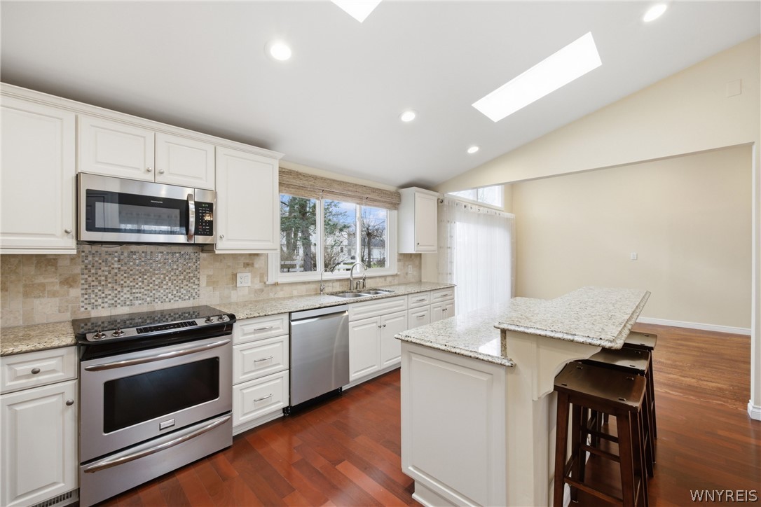 28 Fox Chapel Road Amherst, NY 14221 - Photo 10 of 38