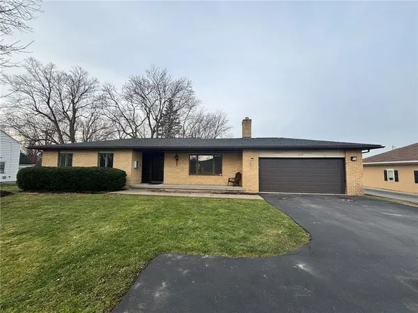 $2,250 | 1289 Creek Street, Penfield, NY 14580