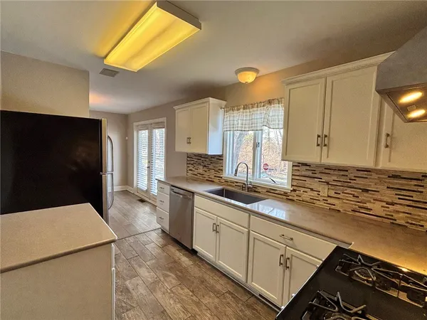 $2,250 | 1289 Creek Street, Penfield, NY 14580