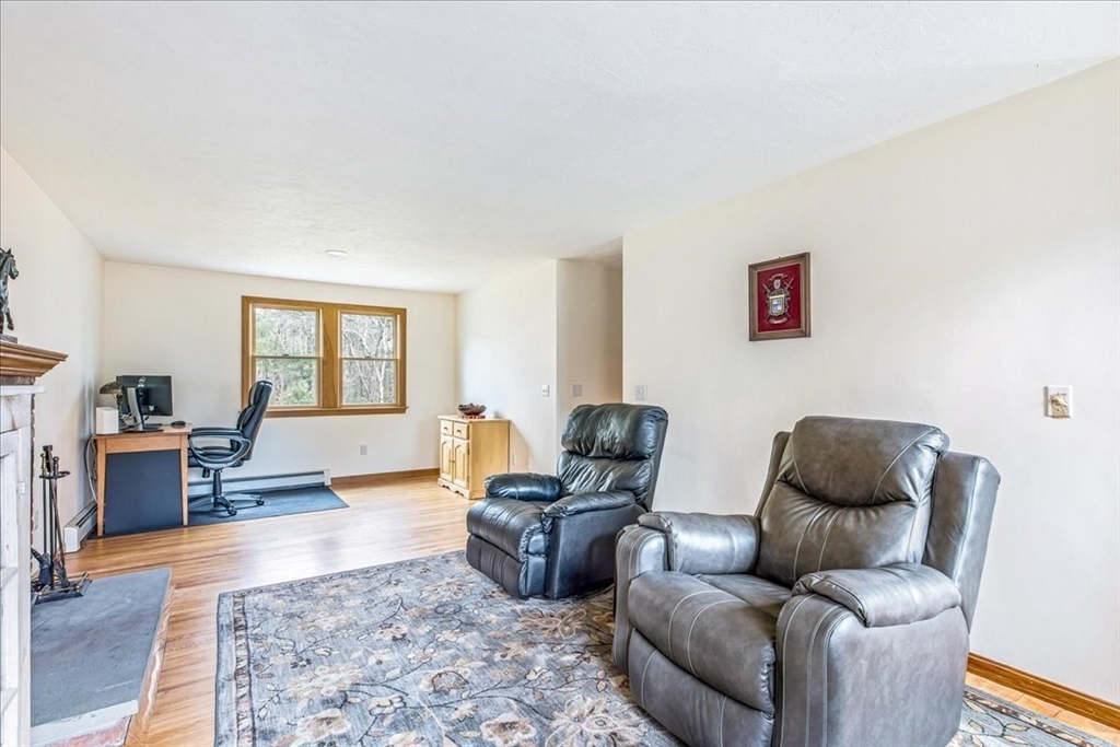 171 Wapping Road Kingston, MA 02364 - Photo 7 of 34 Gallery Image 7