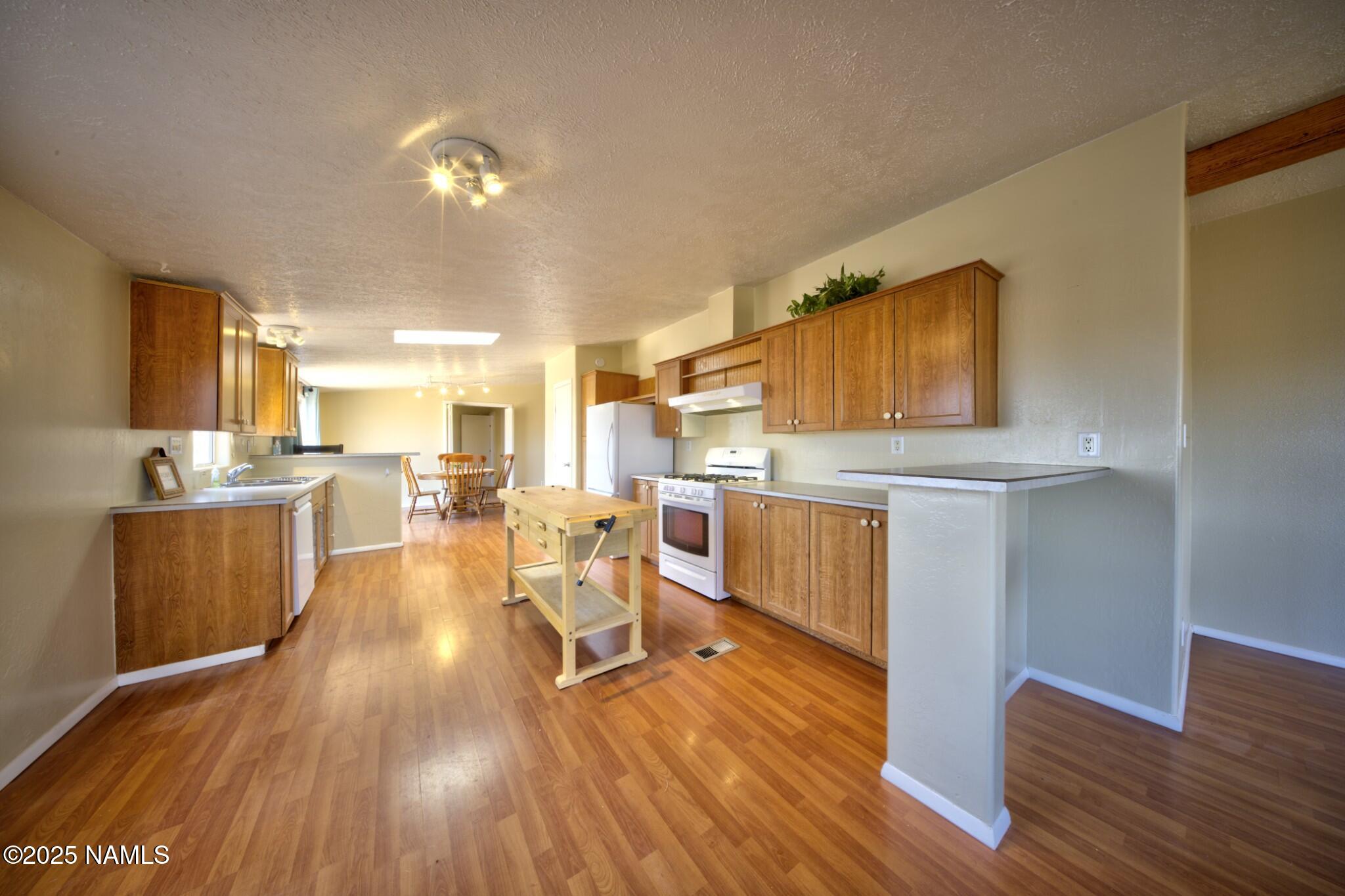 8728 Reata Road Winslow, AZ 86047 - Photo 10 of 31 _0Z81377_78_79_80_81_ReataRoad (Facebook