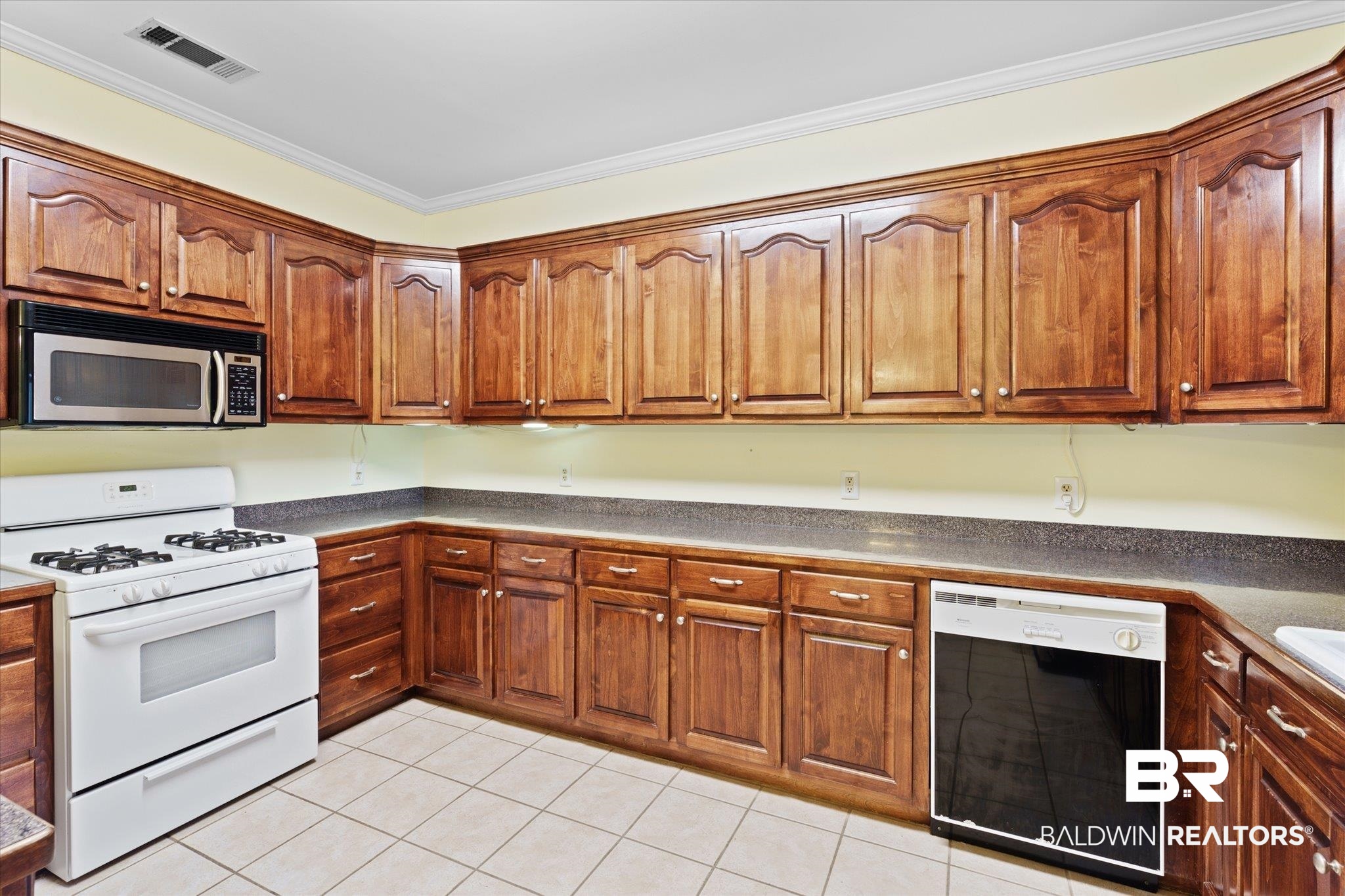 3240 Graham Road North Mobile, AL 36618 - Photo 5 of 22