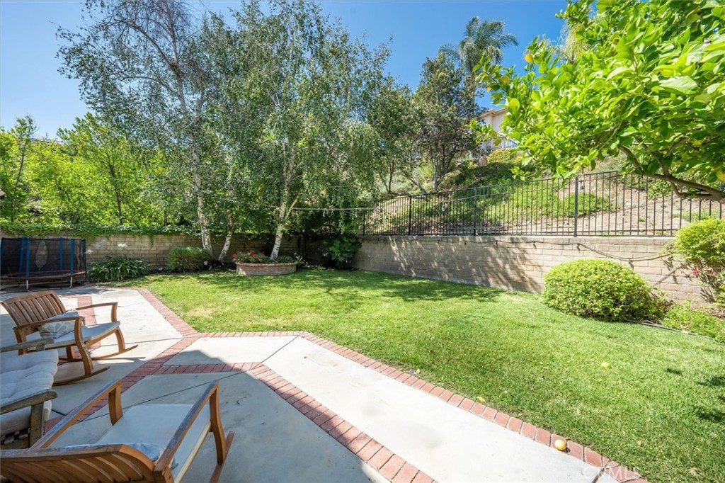 23461 Darcy Lane Newhall, CA 91321 - Photo 34 of 70