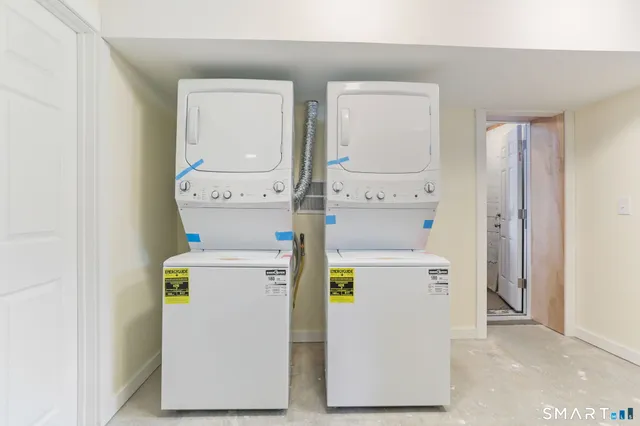 $2,700 | 35 Euclid Avenue, Unit A, Stamford, CT 06902