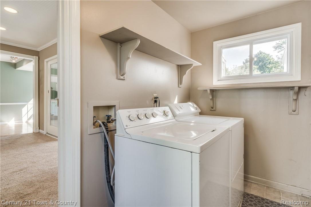 4100 Beach Road Troy, MI 48098 - Photo 44 of 54 Laundry .jpg