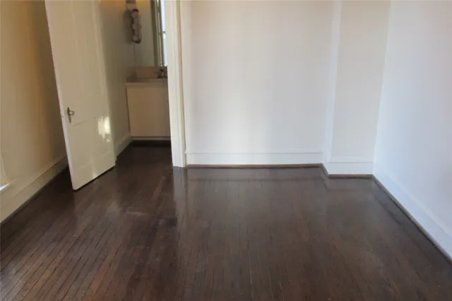 a view of empty room with window