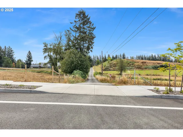 $2,995,000 | 16370 Bell Street, Unit 2, Sandy, OR 97055