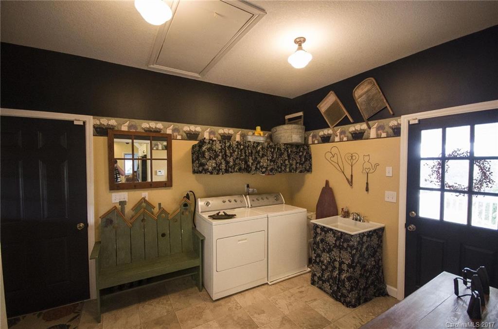 77 Israel Road Leicester, NC 28748 - Photo 9 of 24 Gallery Image 9