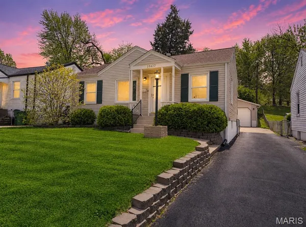 $260,000 | 10632 St Francis Lane, St. Ann, MO 63074