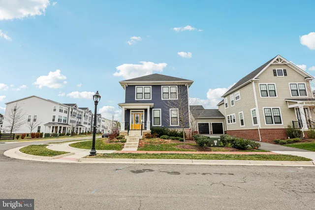 $669,995 | 8650 Anderson Avenue, Marshall, VA 20115