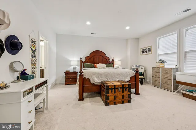 $669,995 | 8650 Anderson Avenue, Marshall, VA 20115