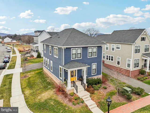 $669,995 | 8650 Anderson Avenue, Marshall, VA 20115