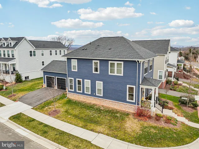 $669,995 | 8650 Anderson Avenue, Marshall, VA 20115