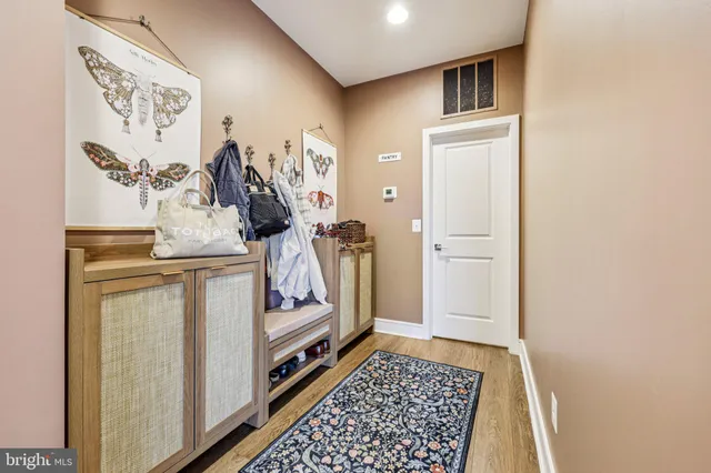 $669,995 | 8650 Anderson Avenue, Marshall, VA 20115