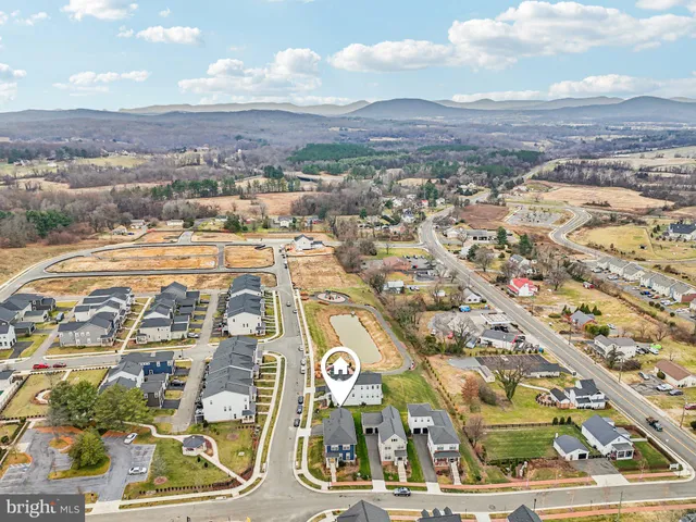 $669,995 | 8650 Anderson Avenue, Marshall, VA 20115