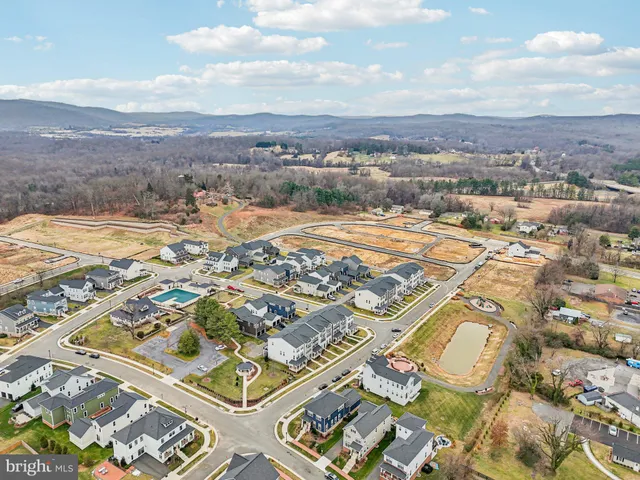 $669,995 | 8650 Anderson Avenue, Marshall, VA 20115