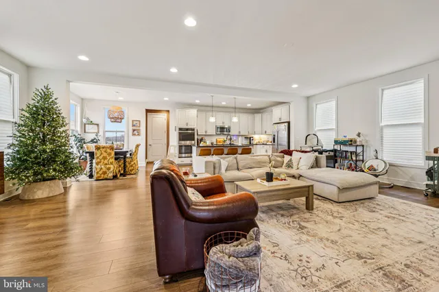 $669,995 | 8650 Anderson Avenue, Marshall, VA 20115