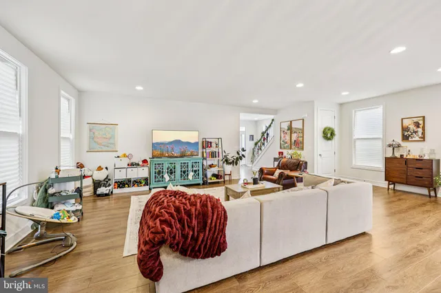 $669,995 | 8650 Anderson Avenue, Marshall, VA 20115