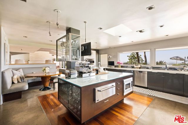 $7,000,000 | 11531 Amanda Drive, Studio City, CA 91604
