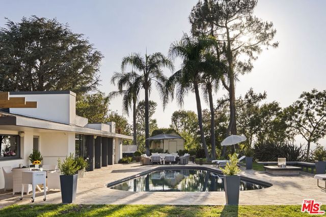 $7,000,000 | 11531 Amanda Drive, Studio City, CA 91604