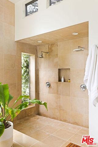 $7,000,000 | 11531 Amanda Drive, Studio City, CA 91604