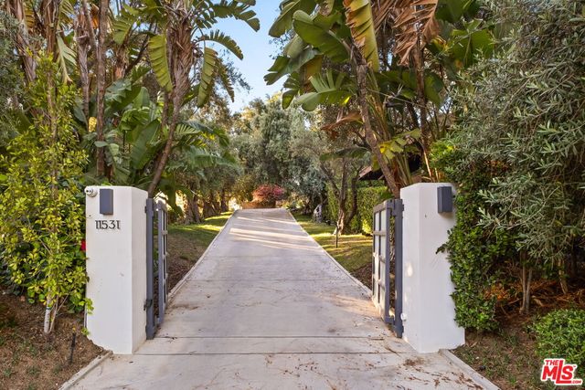 $7,000,000 | 11531 Amanda Drive, Studio City, CA 91604