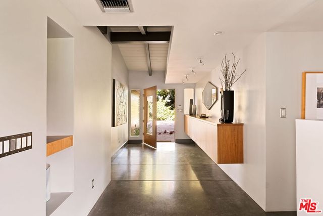 $7,000,000 | 11531 Amanda Drive, Studio City, CA 91604