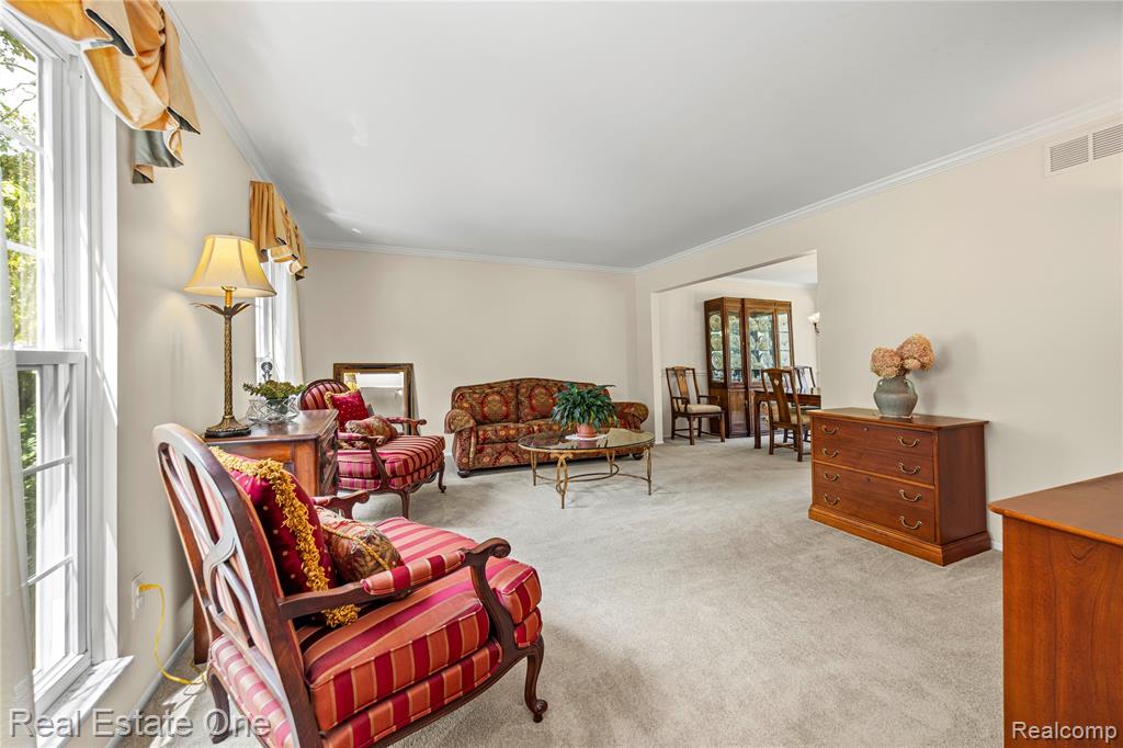 36241 Fredericksburg Road Farmington Hills, MI 48331 - Photo 12 of 48
