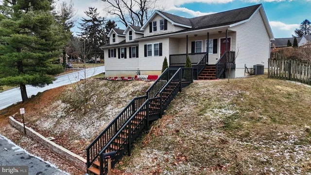 $314,800 | 4761 Lawntara Street, Harrisburg, PA 17111