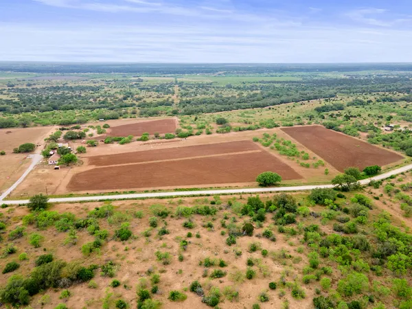 $600,000 | 10700 County Road 202, Brownwood, TX 76801