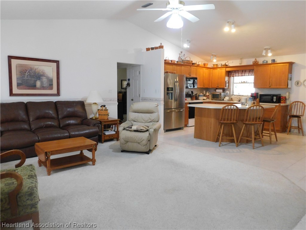 260 Loquat Road Northwest Lake Placid, FL 33852 - Photo 3 of 30 Gallery Image 3