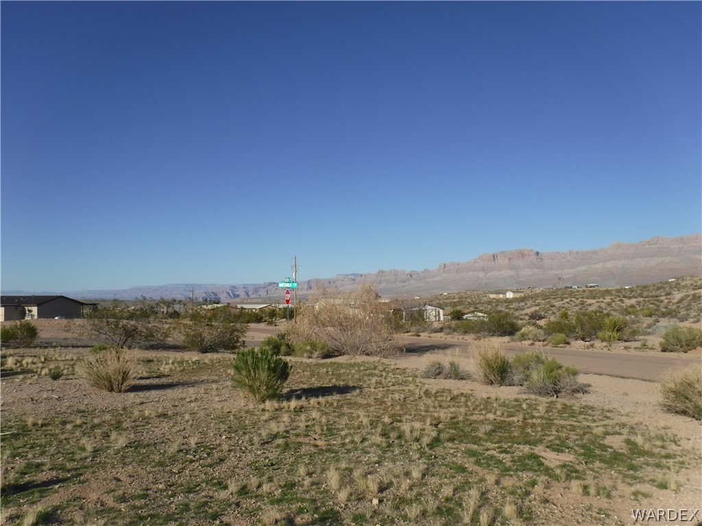 30039 Haystack Circle Meadview, AZ 86444 - Photo 3 of 8