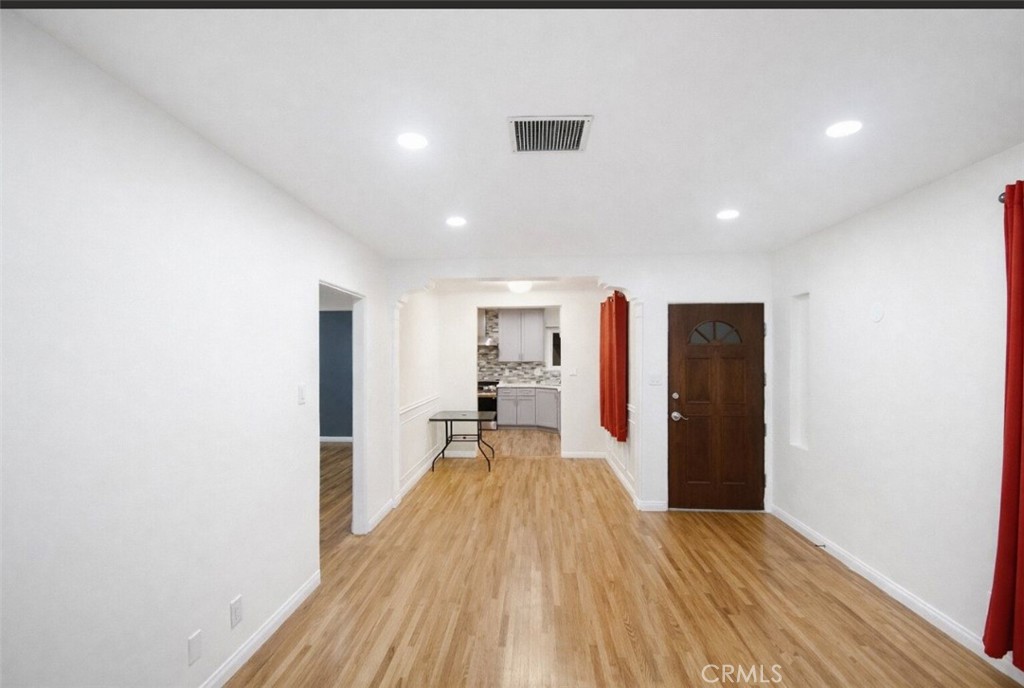 2115 N Pass Burbank, CA 91505 - Photo 8 of 9